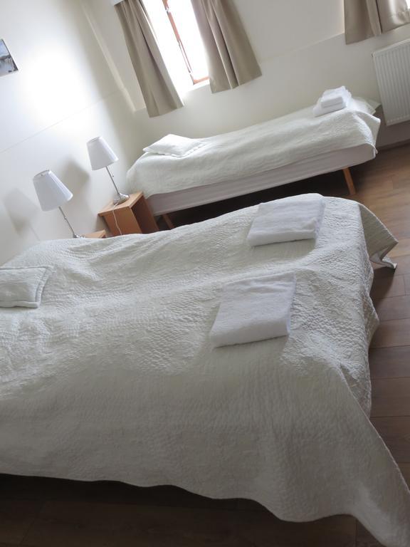 Guesthouse Stoeng And Cottages ภายนอก รูปภาพ