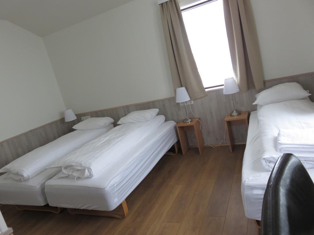 Guesthouse Stoeng And Cottages ภายนอก รูปภาพ